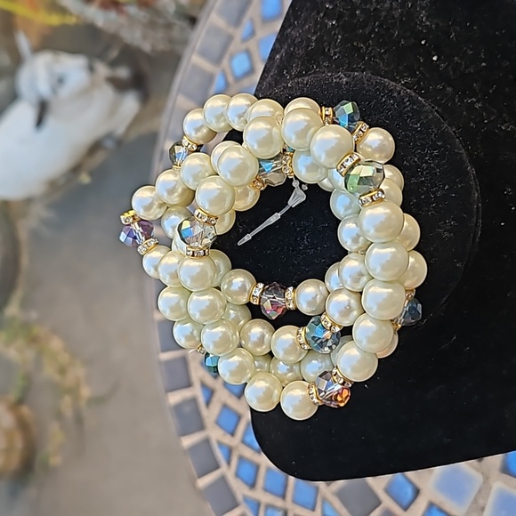 4 Faux Pearl Aurora Borealis Bracelets Rhinestone Beaded Stretch Multicolor W OS - Picture 3 of 4